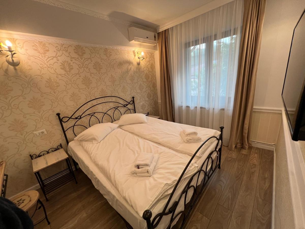Hotel Boutique Cathedral Plaza Residences Room For Rent Downtown Bucarest Extérieur photo