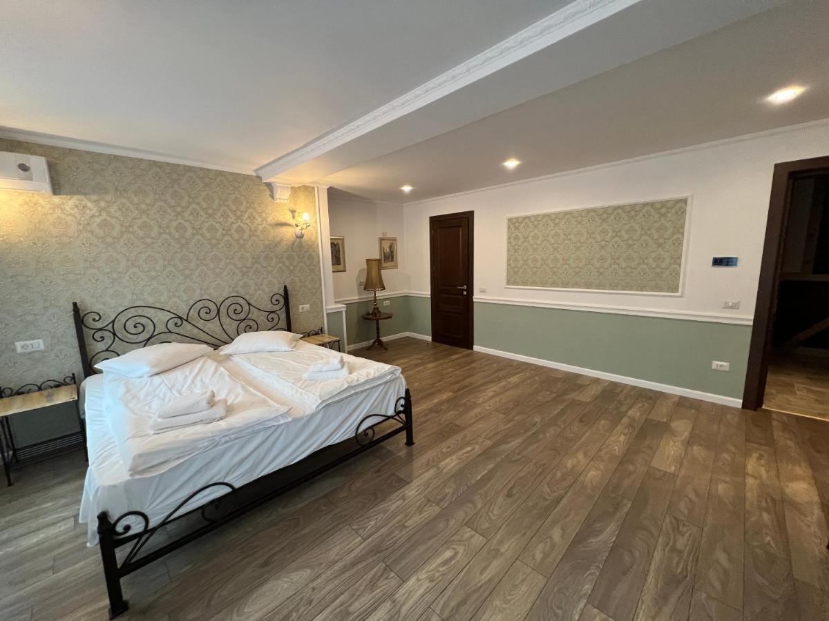 Hotel Boutique Cathedral Plaza Residences Room For Rent Downtown Bucarest Extérieur photo