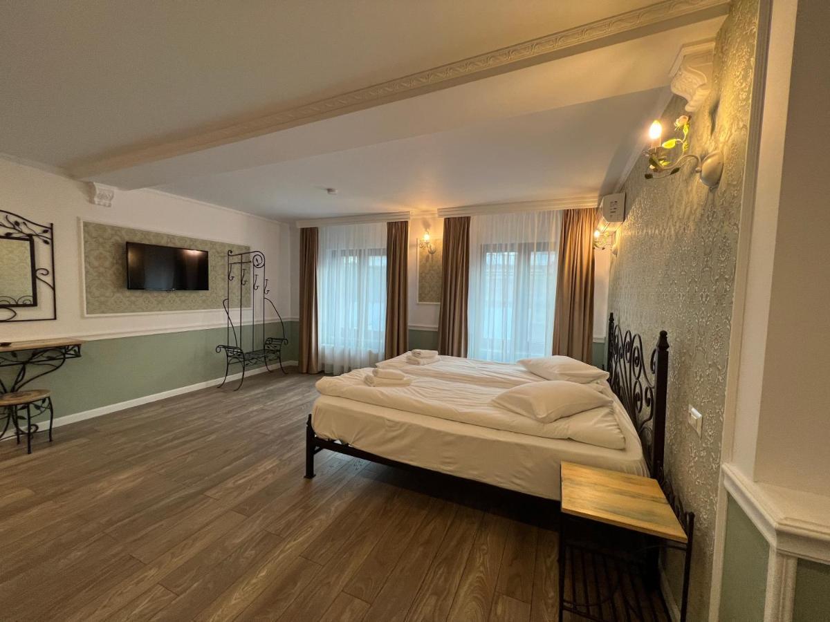 Hotel Boutique Cathedral Plaza Residences Room For Rent Downtown Bucarest Extérieur photo