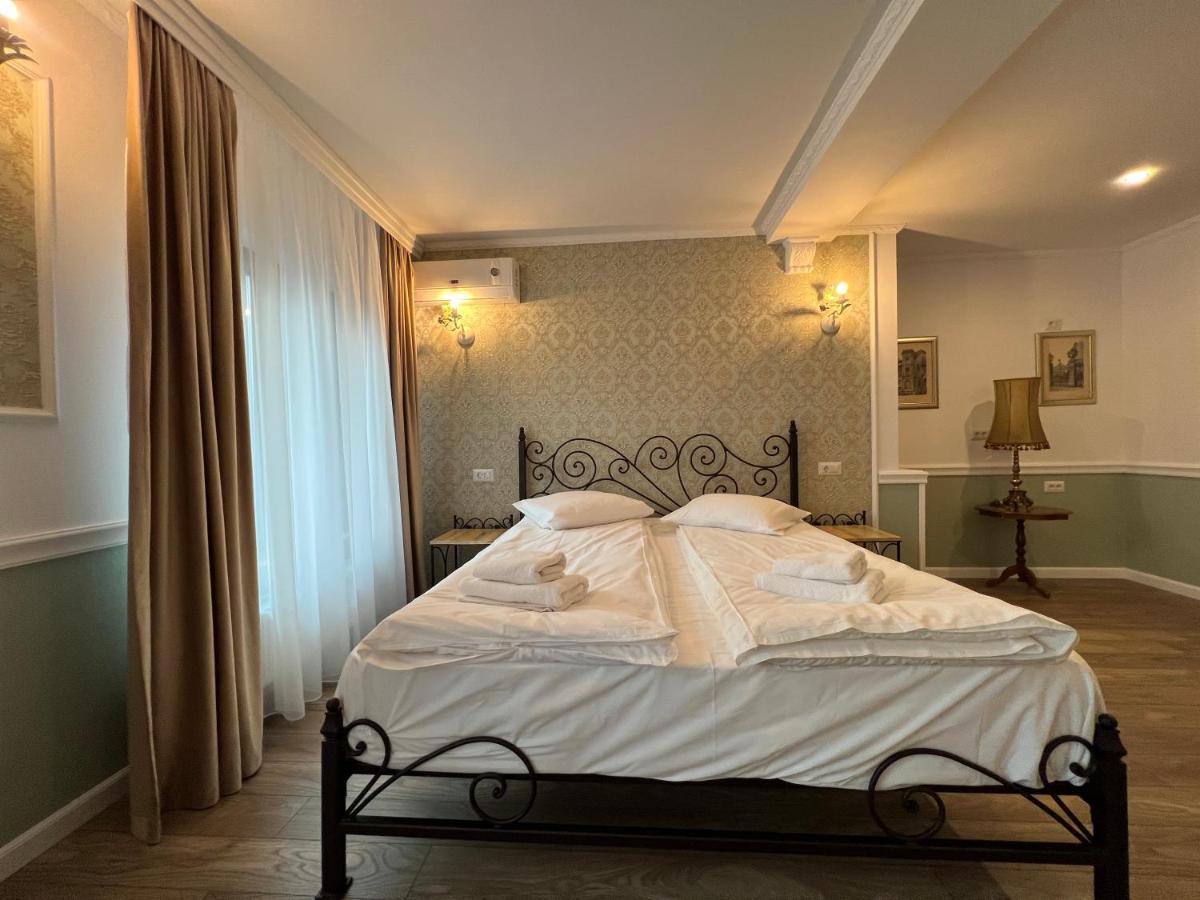 Hotel Boutique Cathedral Plaza Residences Room For Rent Downtown Bucarest Extérieur photo