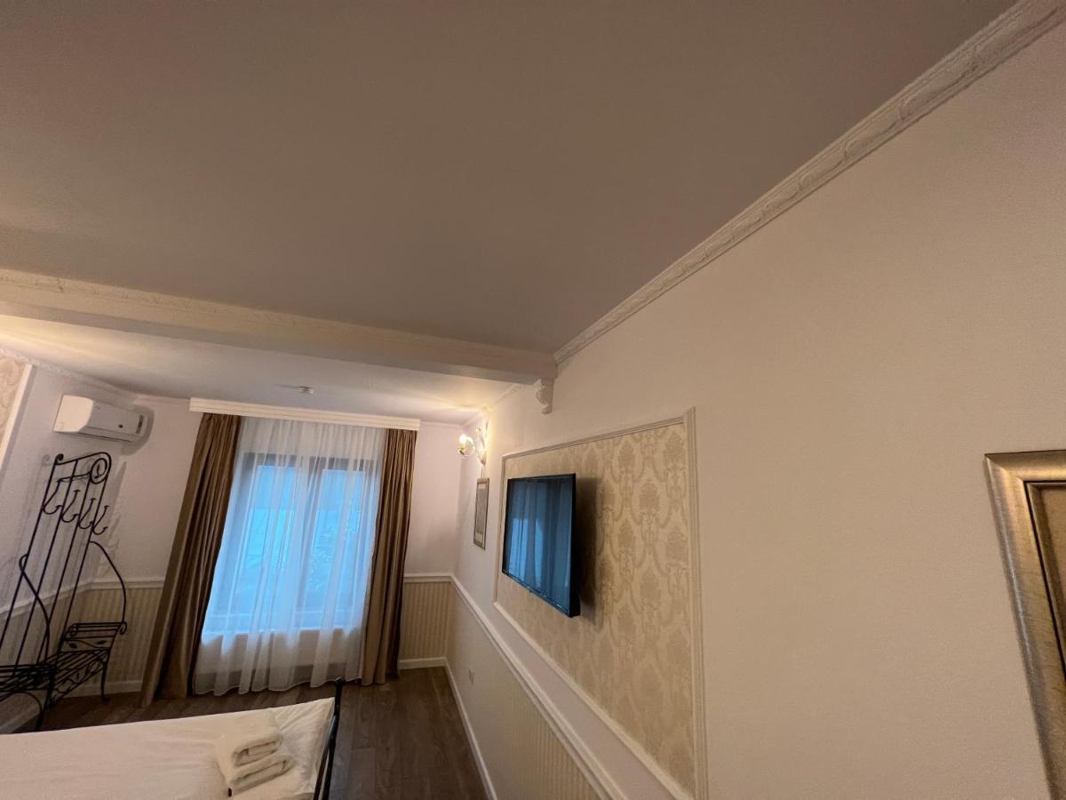 Hotel Boutique Cathedral Plaza Residences Room For Rent Downtown Bucarest Extérieur photo