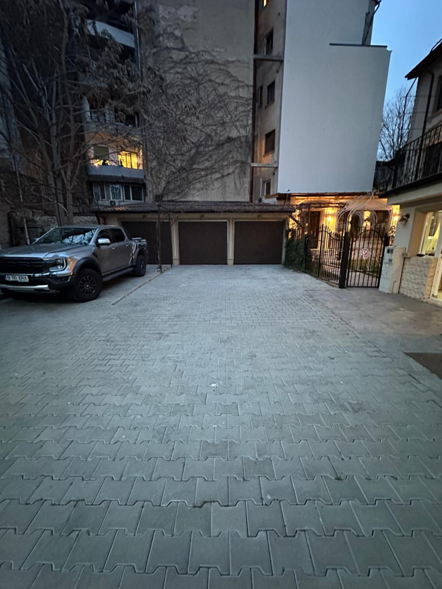 Hotel Boutique Cathedral Plaza Residences Room For Rent Downtown Bucarest Extérieur photo